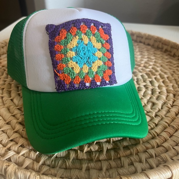 Upcycled Green  Trucker Hat with Vinrage Crochet Granny Square - Picture 5 of 5